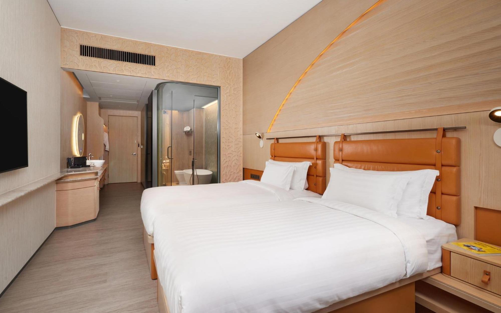 Wm Hong Kong, Vignette Collection Hotel 5*