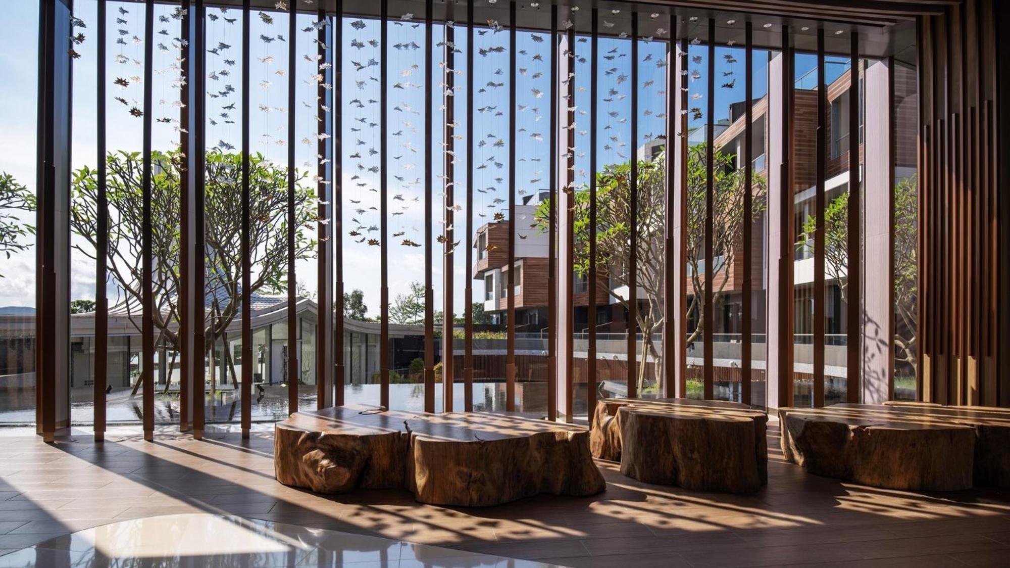 Wm Hong Kong, Vignette Collection Hotel