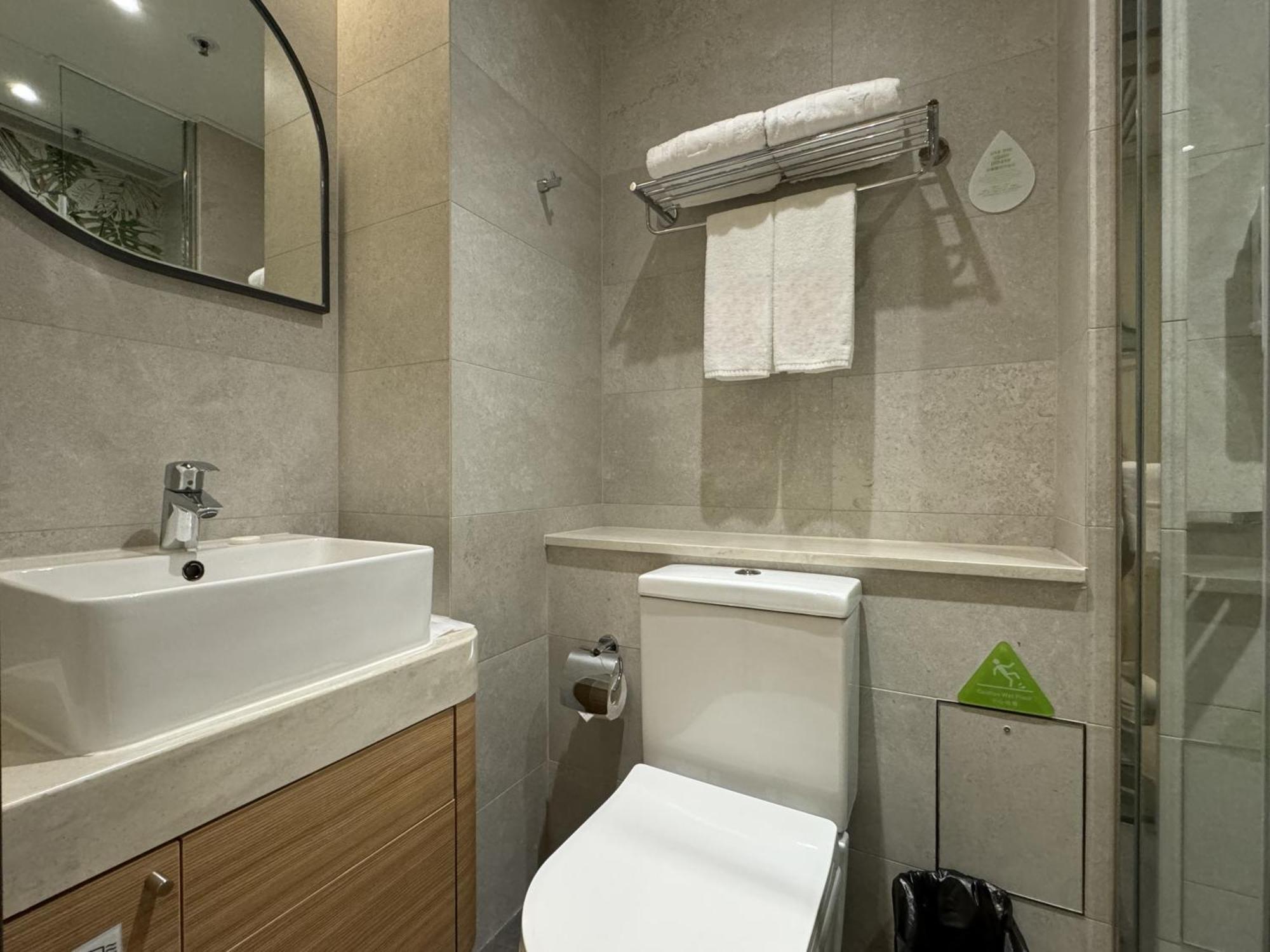 Hotel Yx Lai Chi Kok 4*