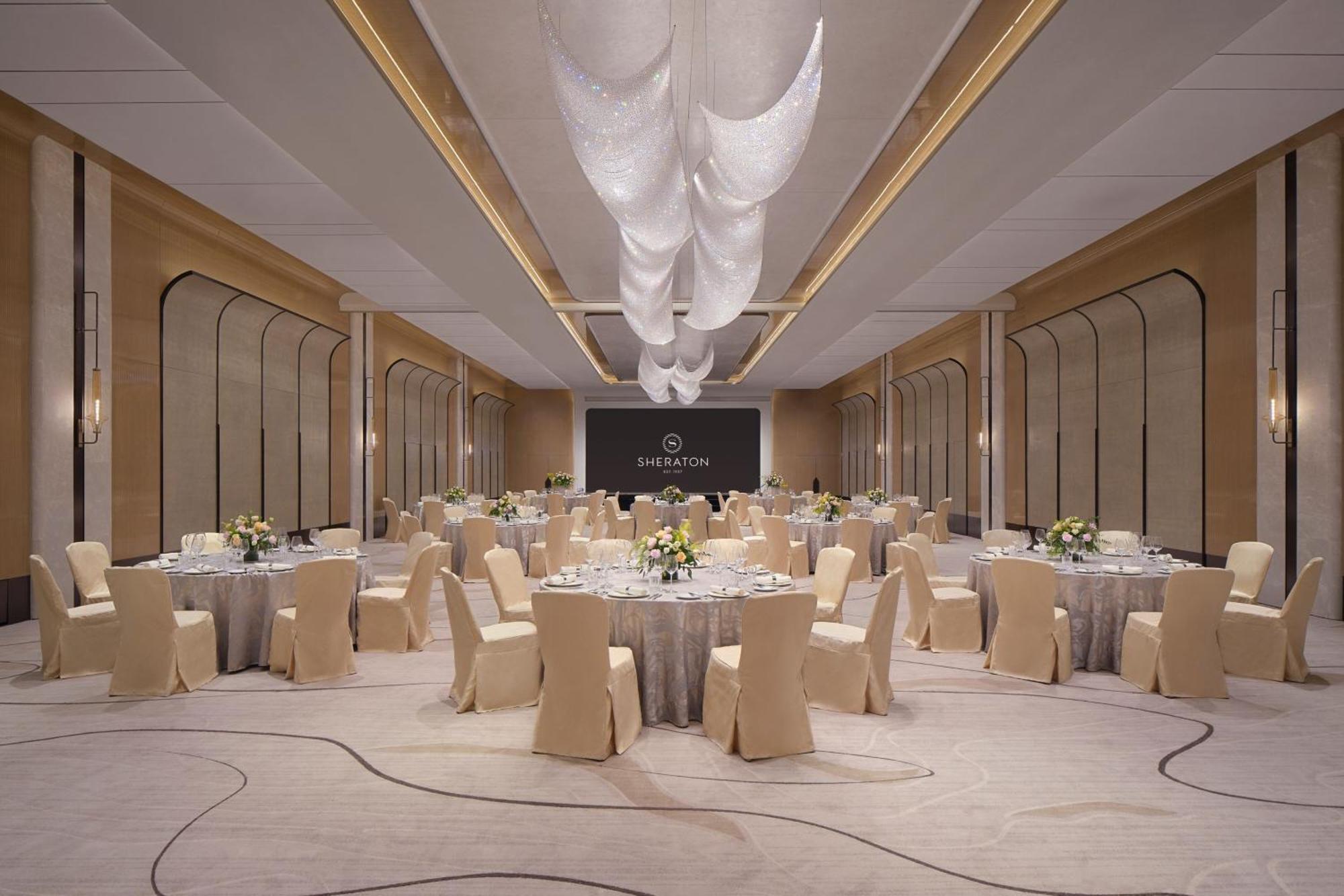 Sheraton & Towers Hotel
