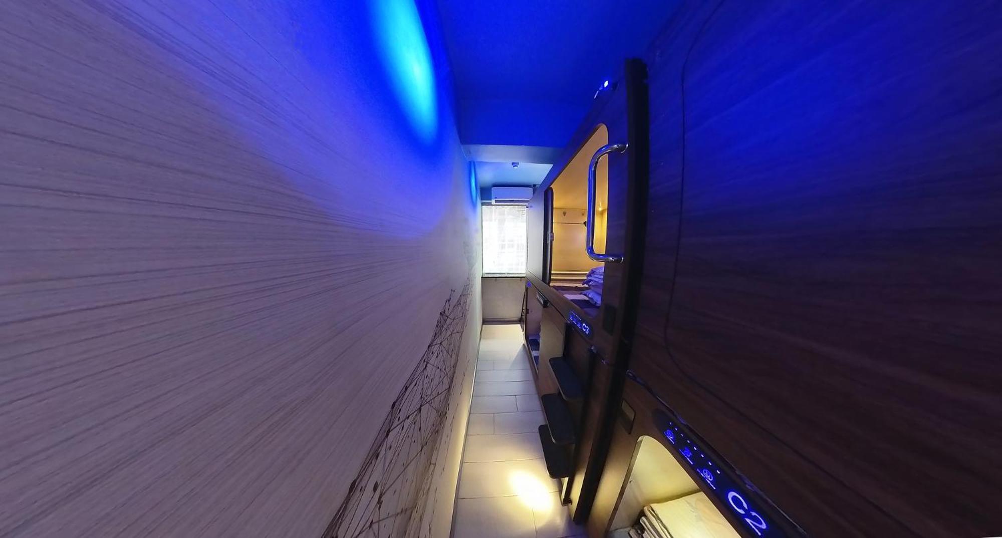 Capsule hotel Starway Capsules Hong Kong