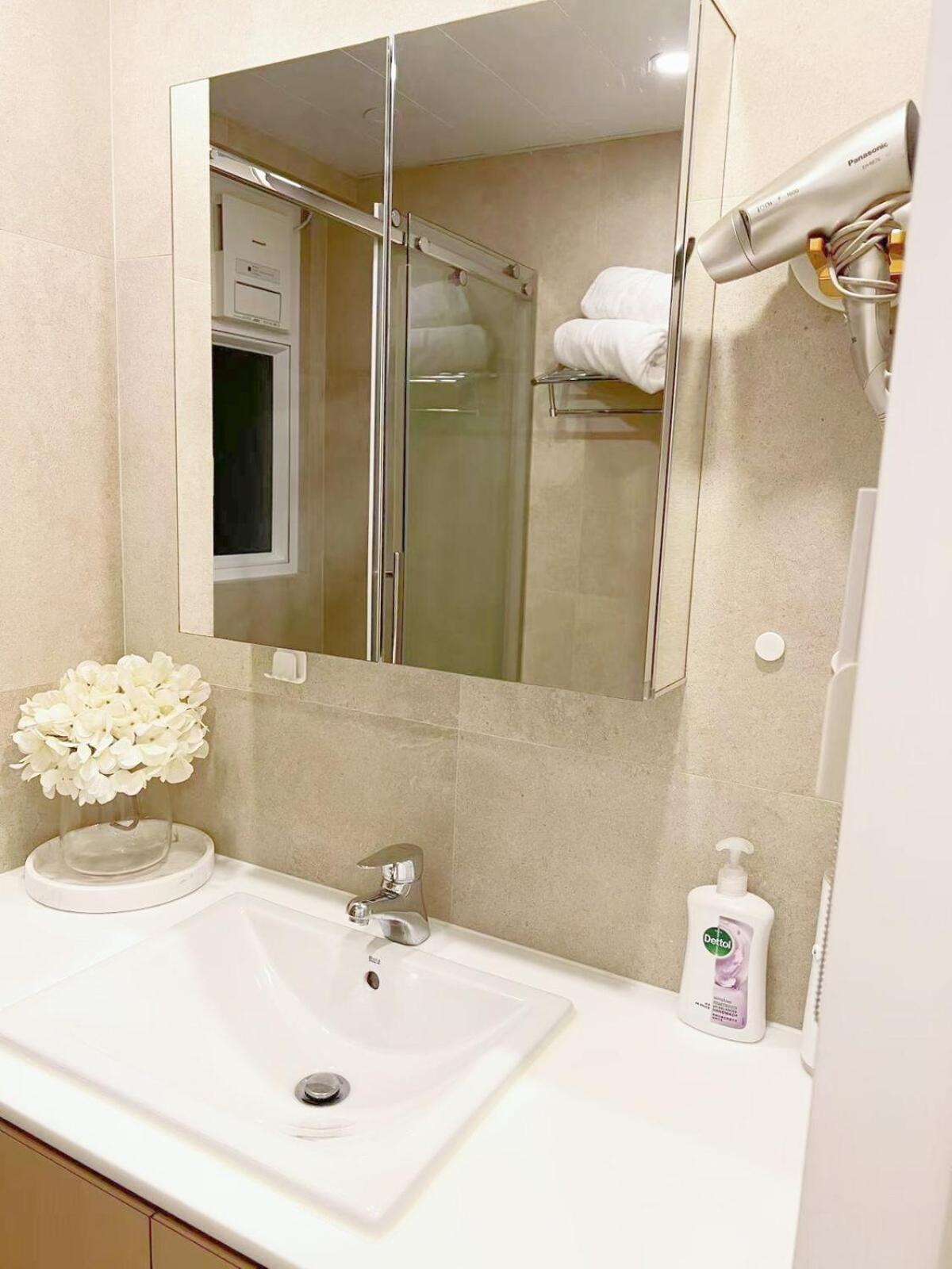 The Davis Haus - Modern Luxurious Near Mtr Hong Kong