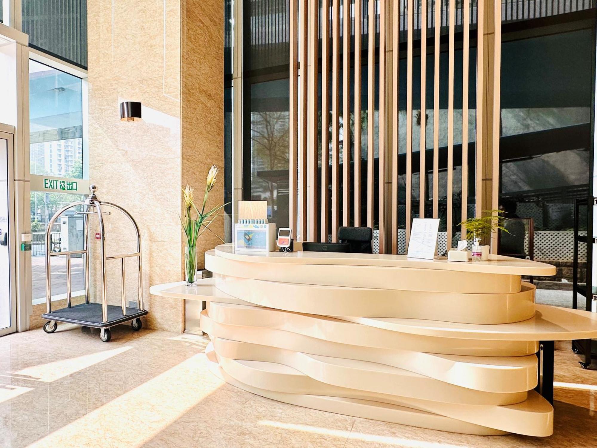 Hotel One Dundas 3*
