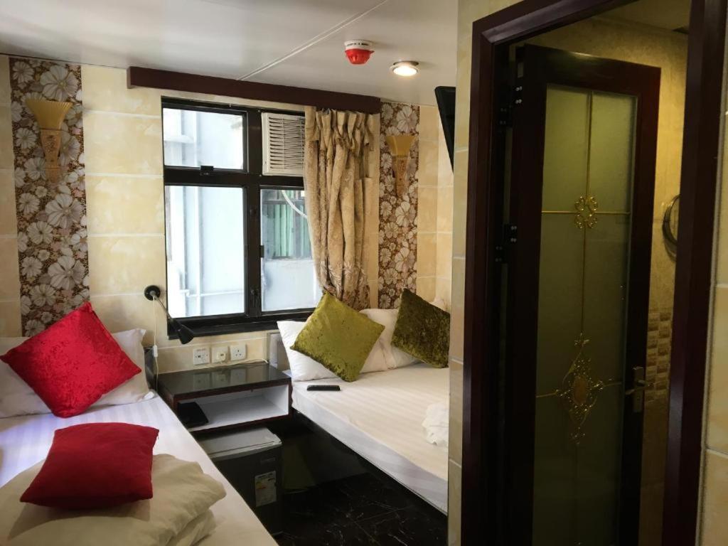 Ranjeet Hotel *
