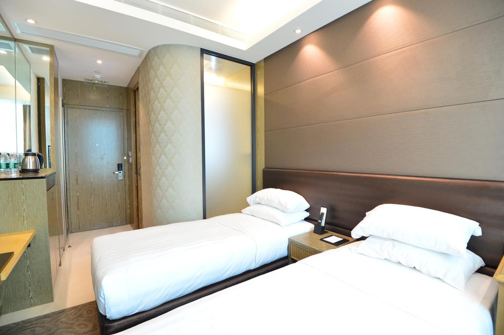 Kew Mongkok Hotel 4*