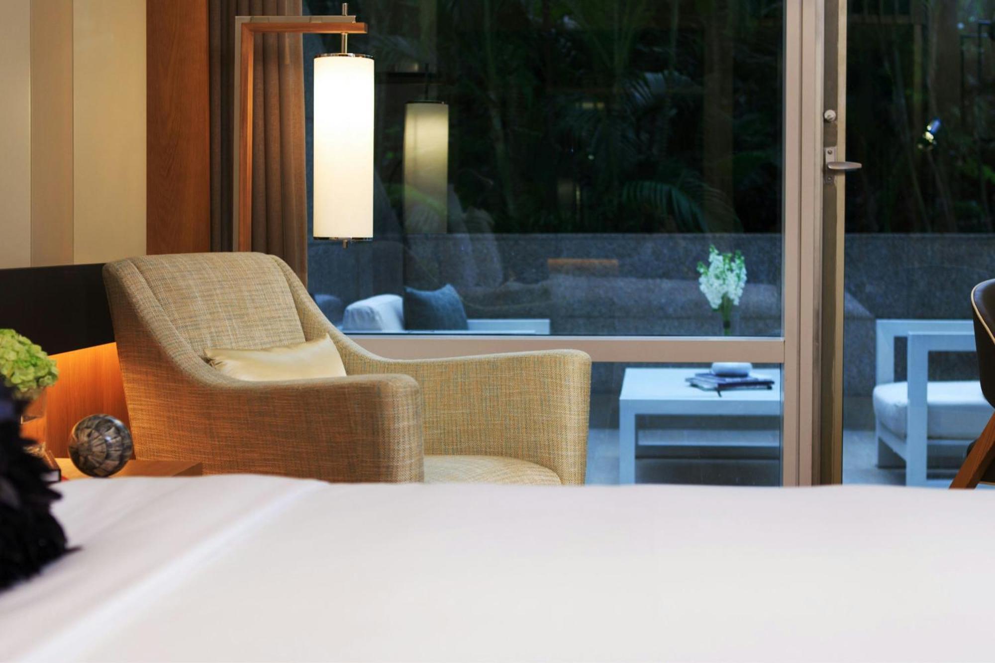 Renaissance Harbour View Hotel 5*