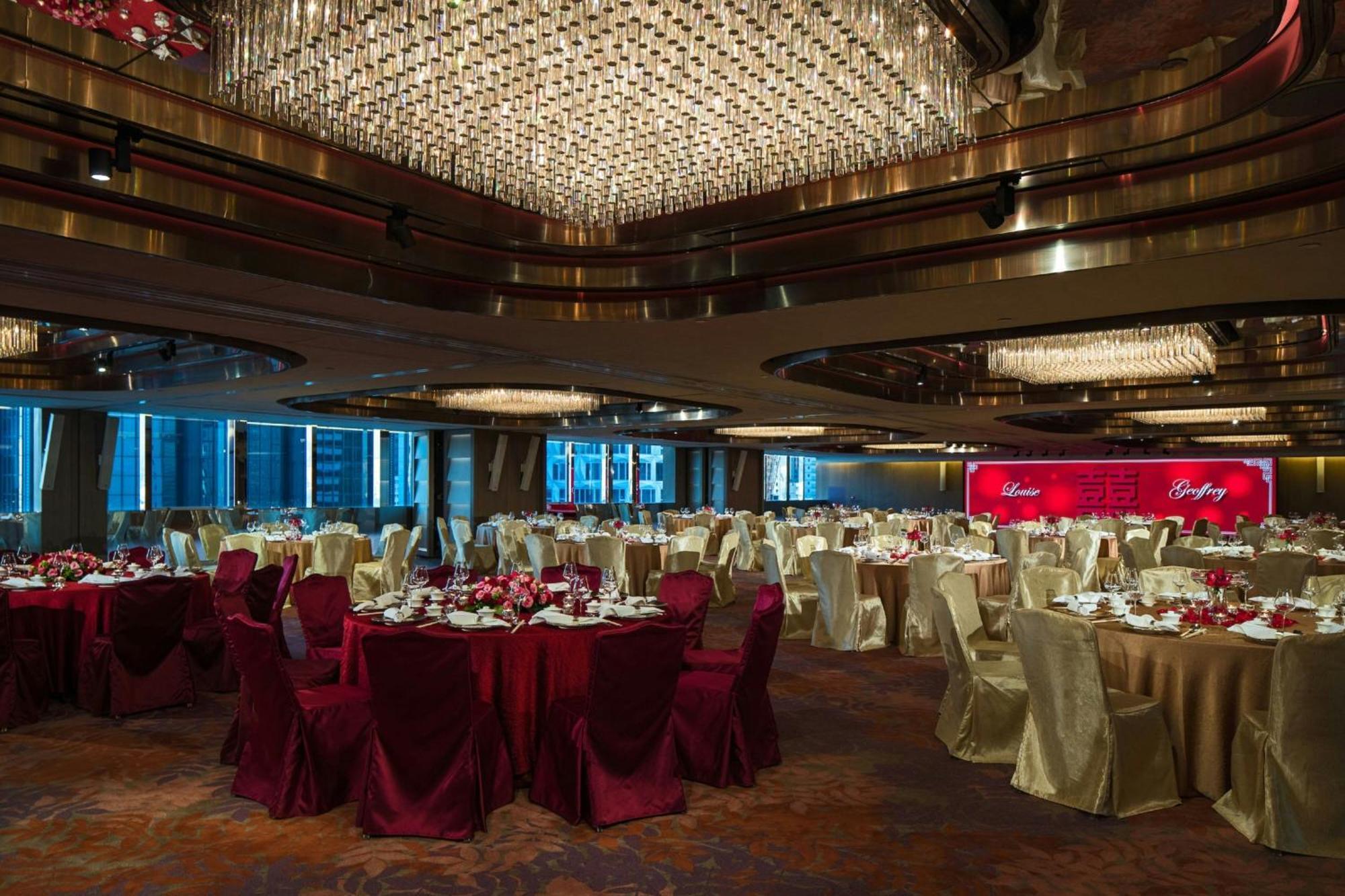 Hotel Renaissance Harbour View 5*