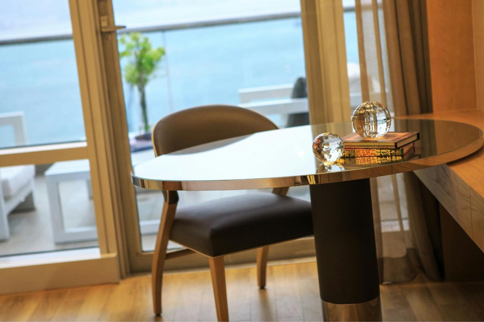 Renaissance Harbour View Hotel Hong Kong