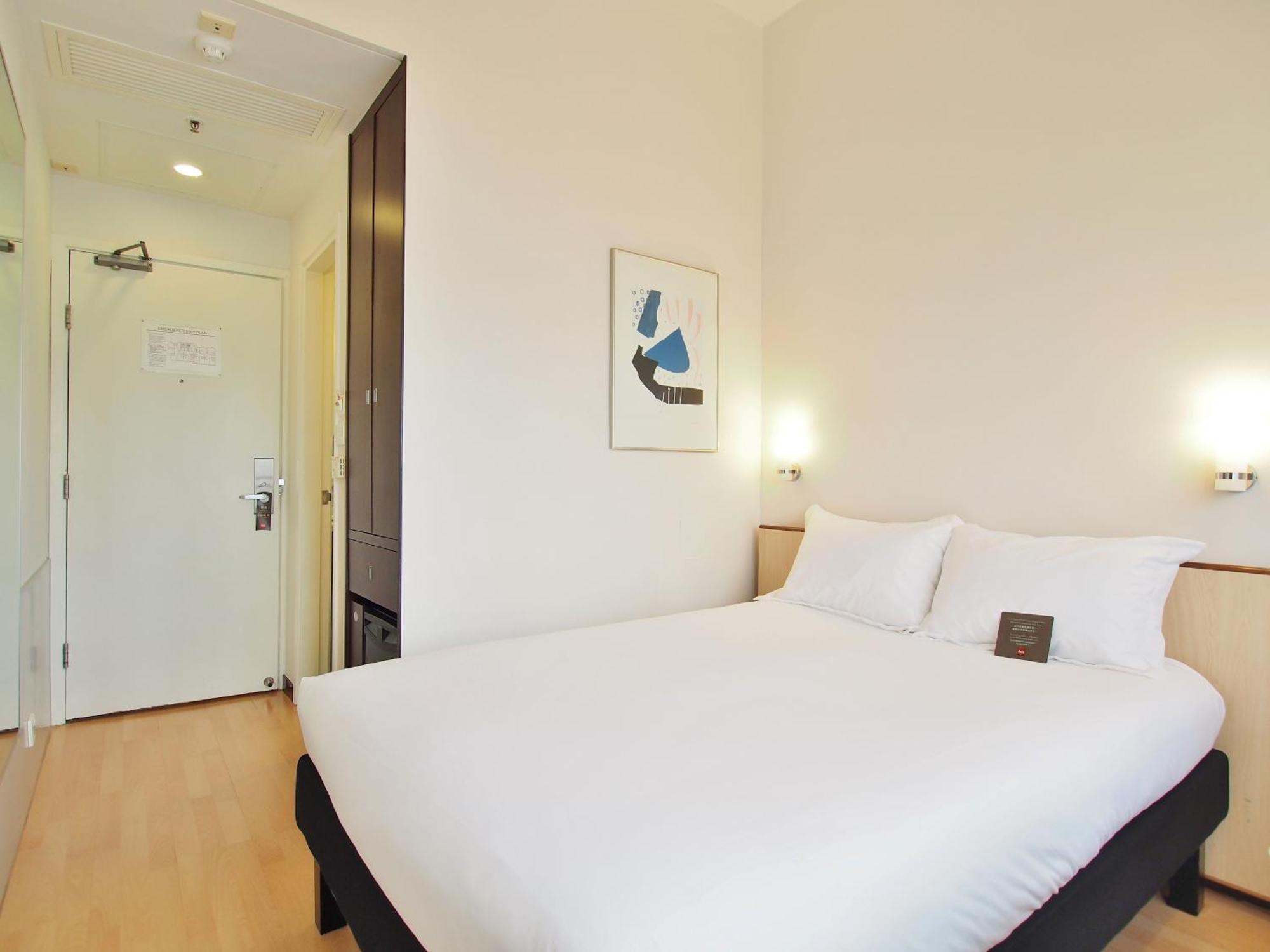 Hotel Ibis North Point 3*