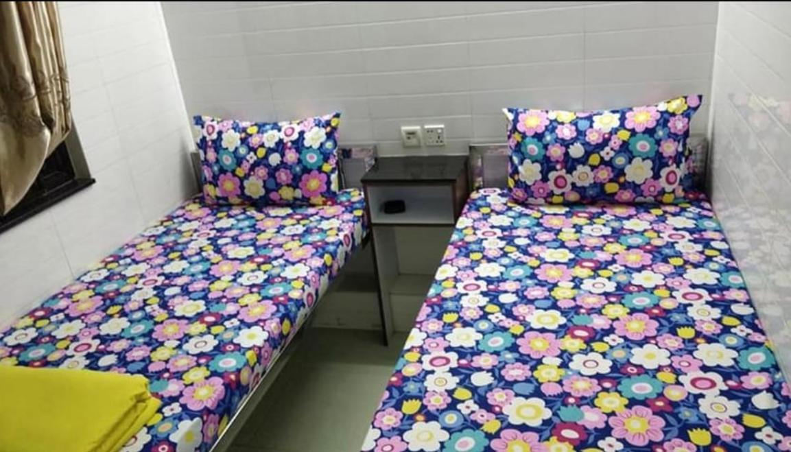 Lucky B6 Hostel