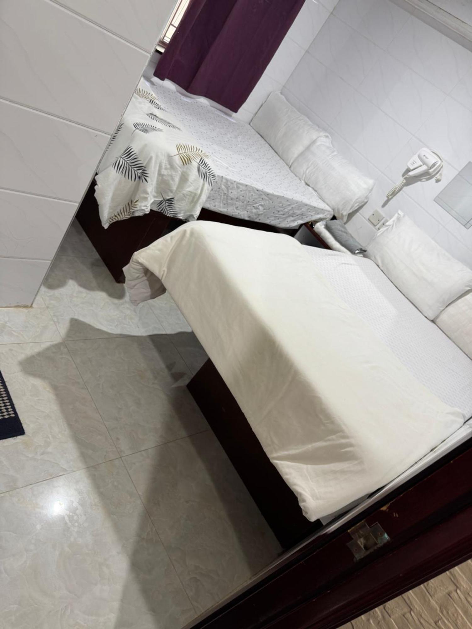 Lucky B6 Hostel *