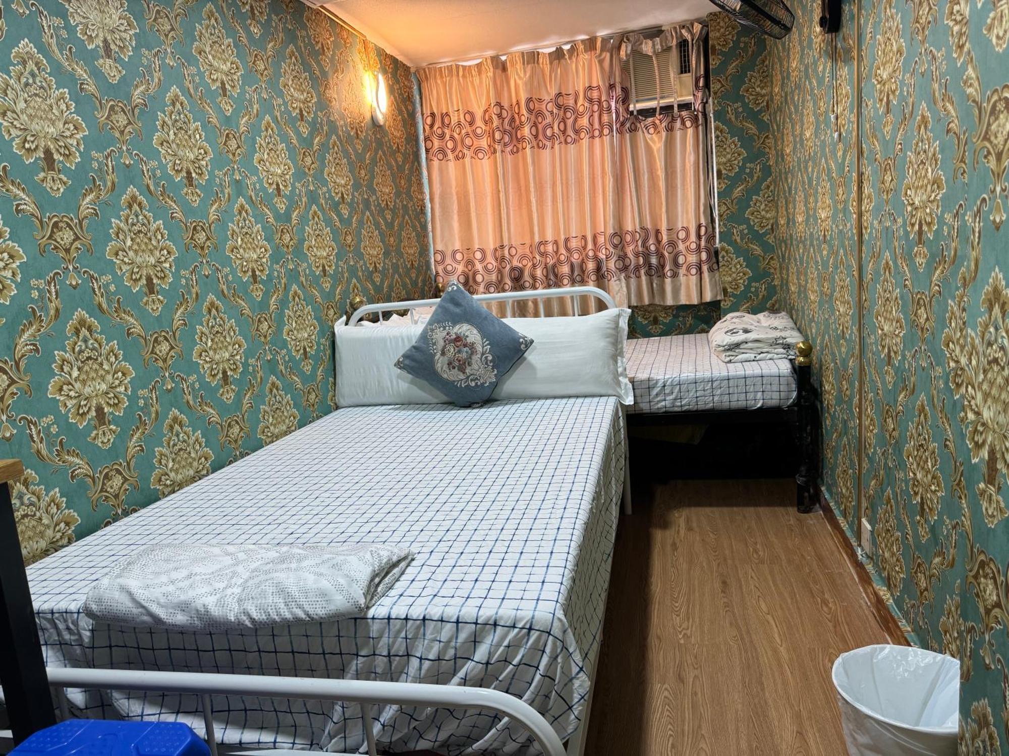 Hostel Lucky B6