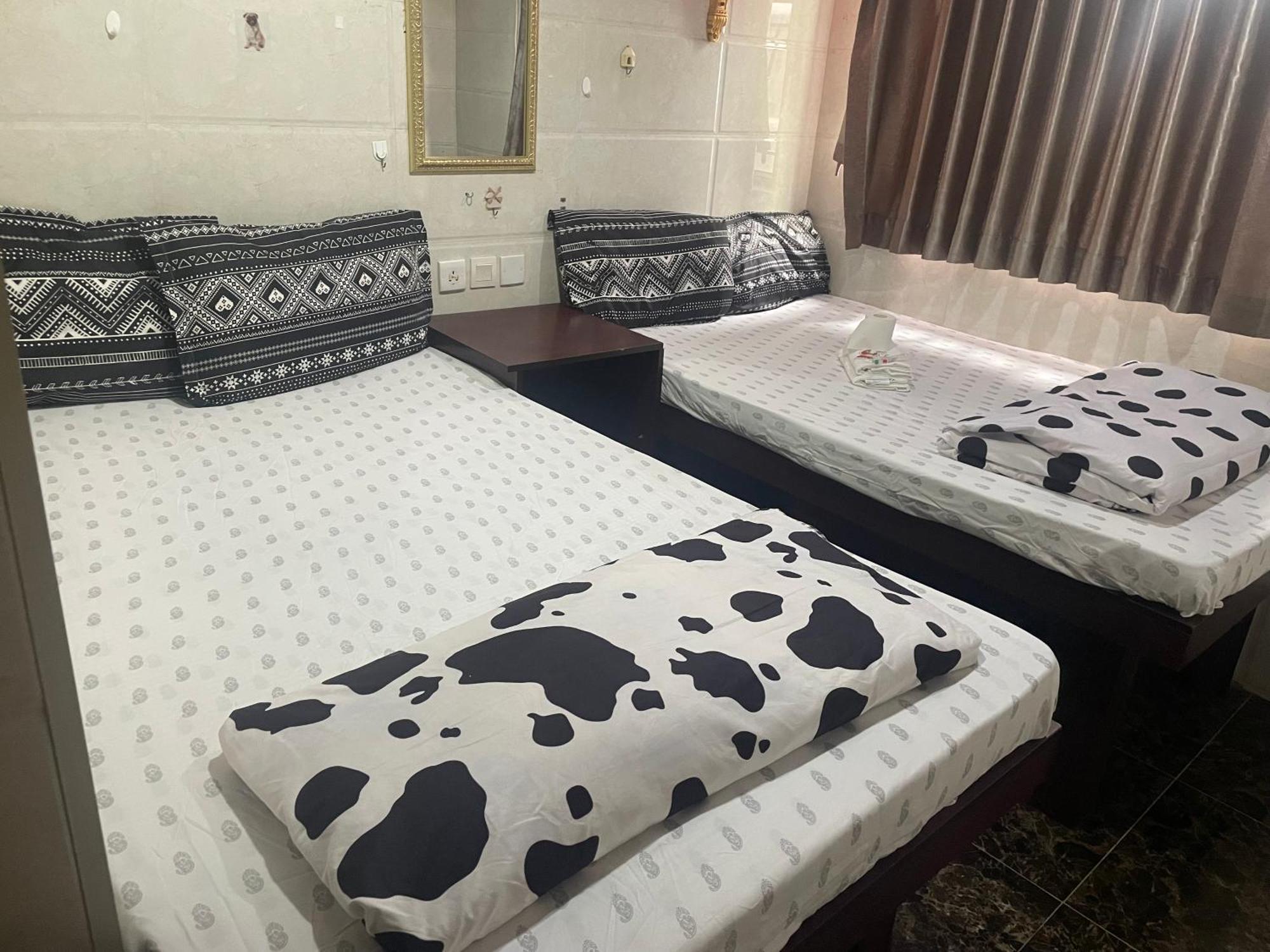 Lucky B6 Hostel