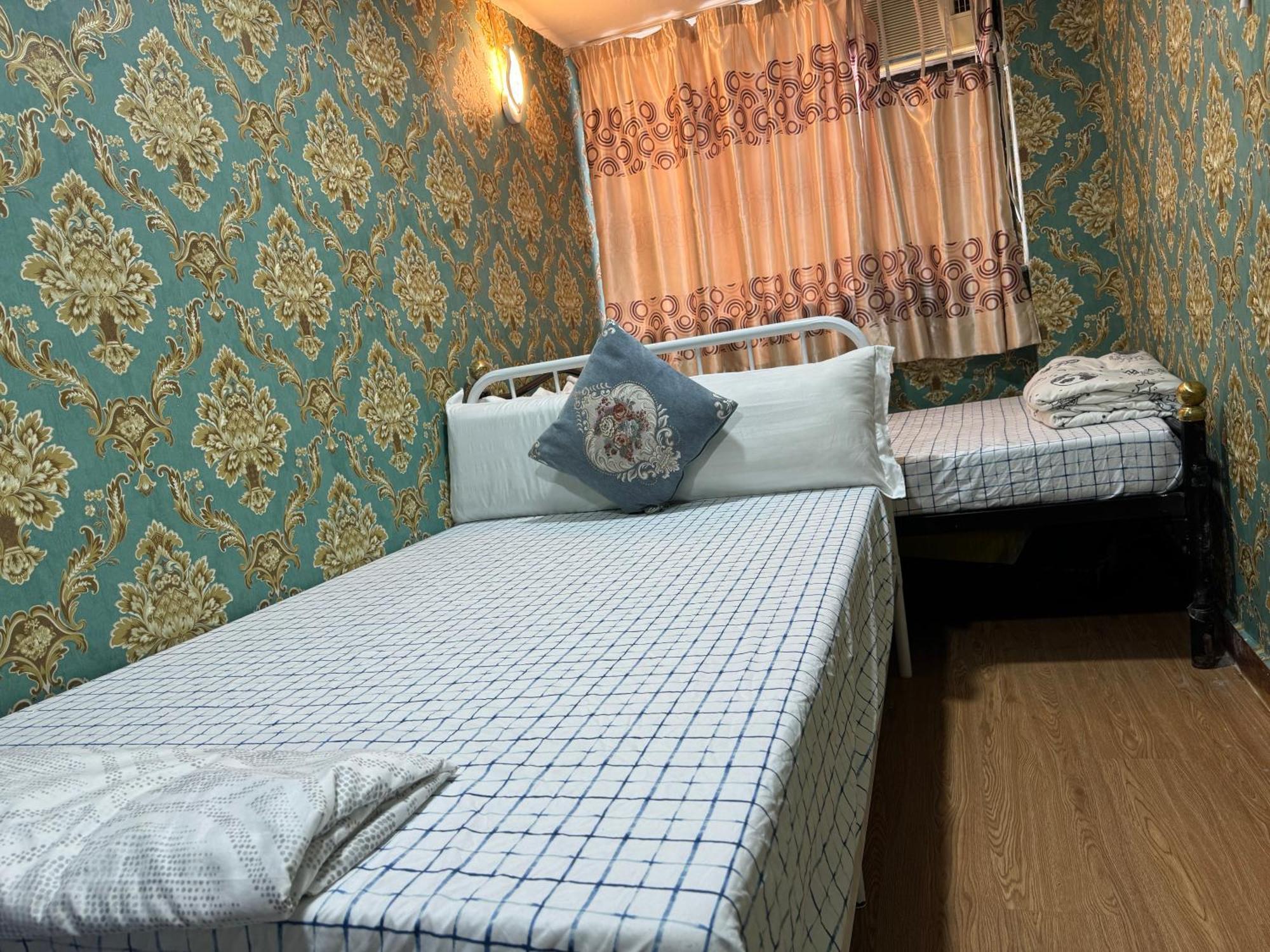 Hostel Lucky B6 *