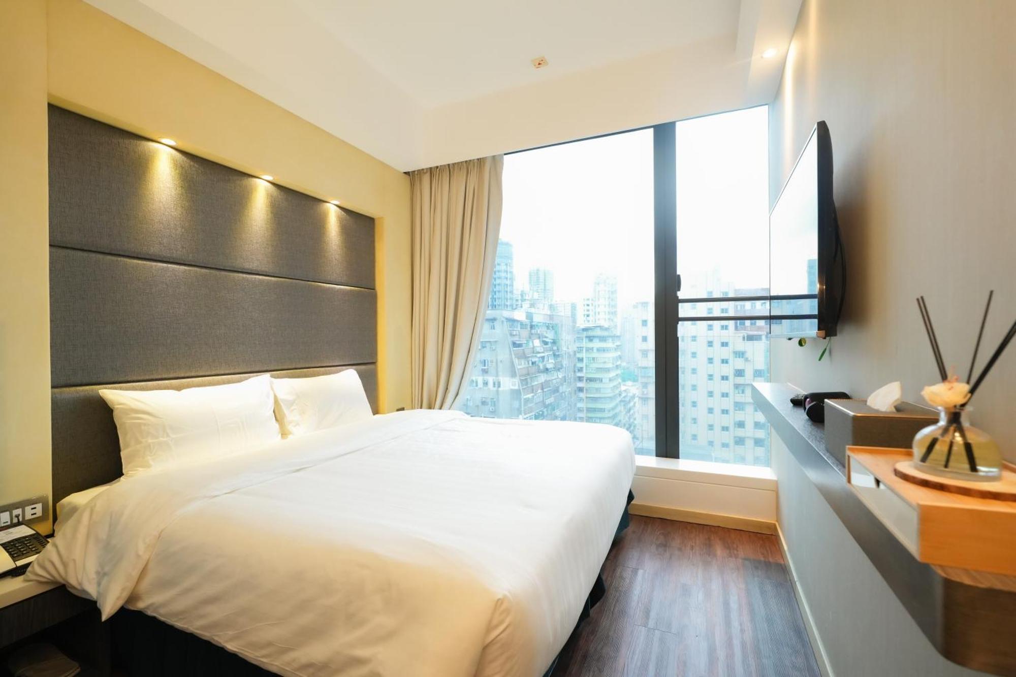 Khách sạn Epoch Hong Kong