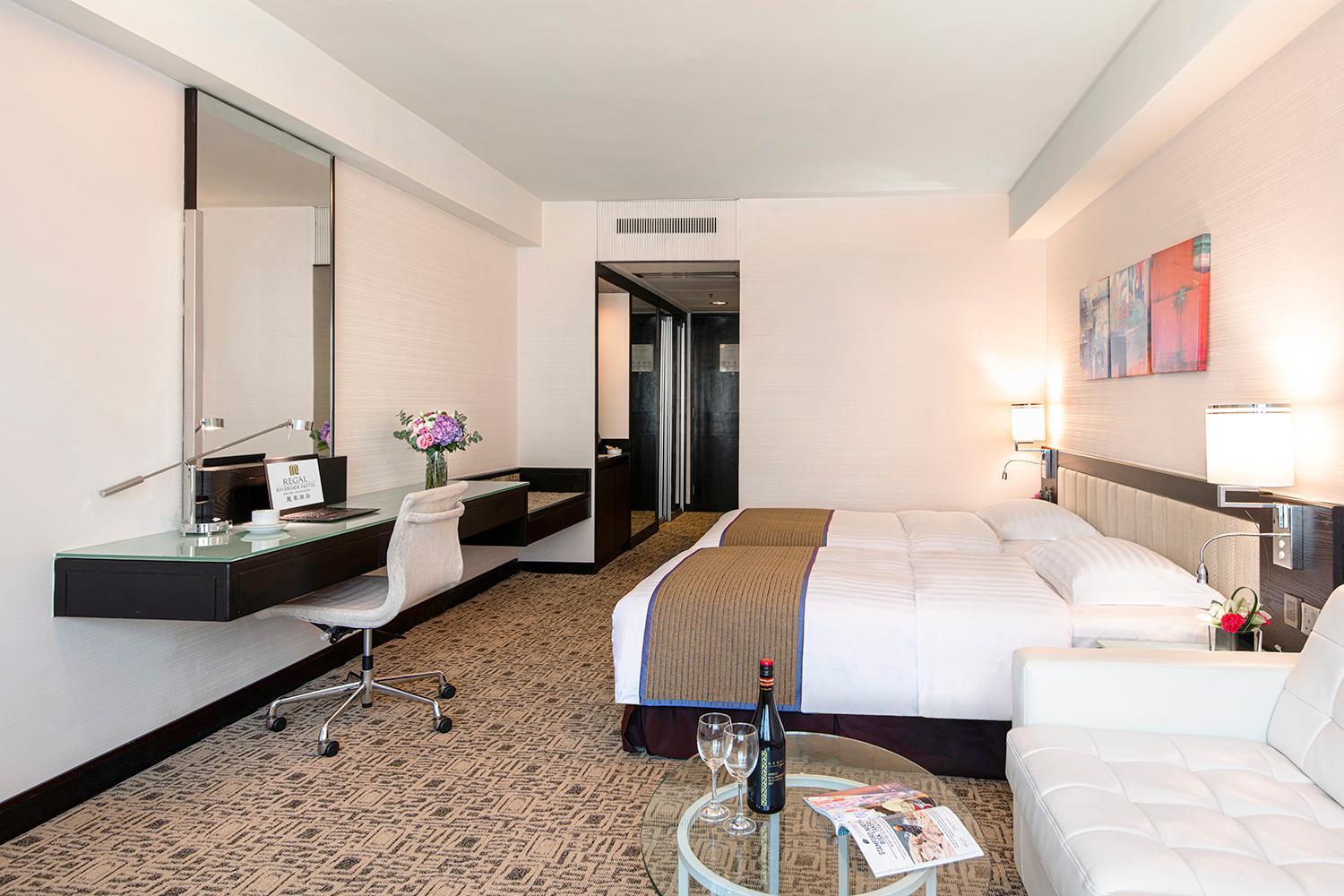 Hotel Regal Riverside
