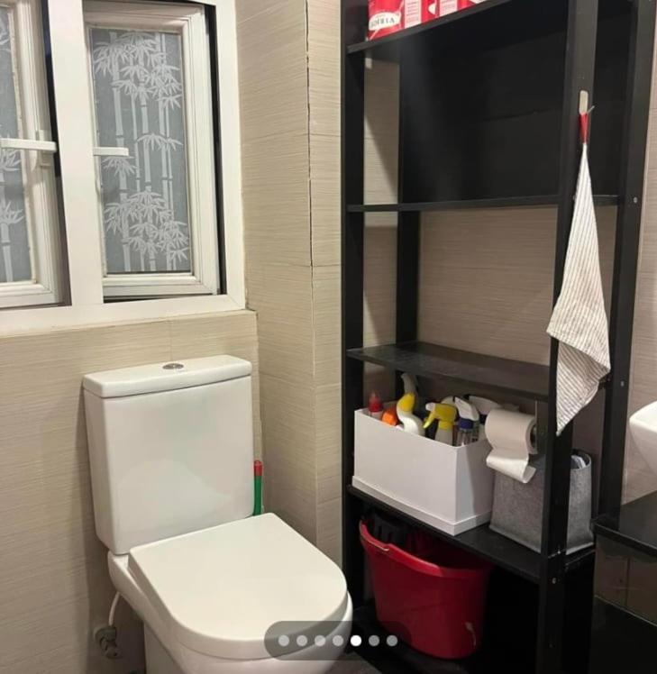 Stylish Hk Flat With Balcony * Hong Kong