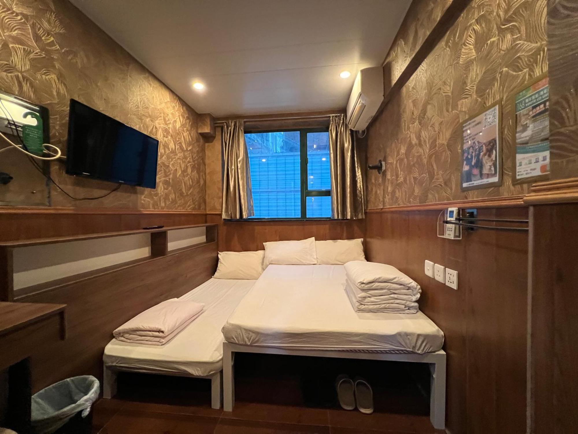 Hostel Just On Nathan Road Hong Kong
