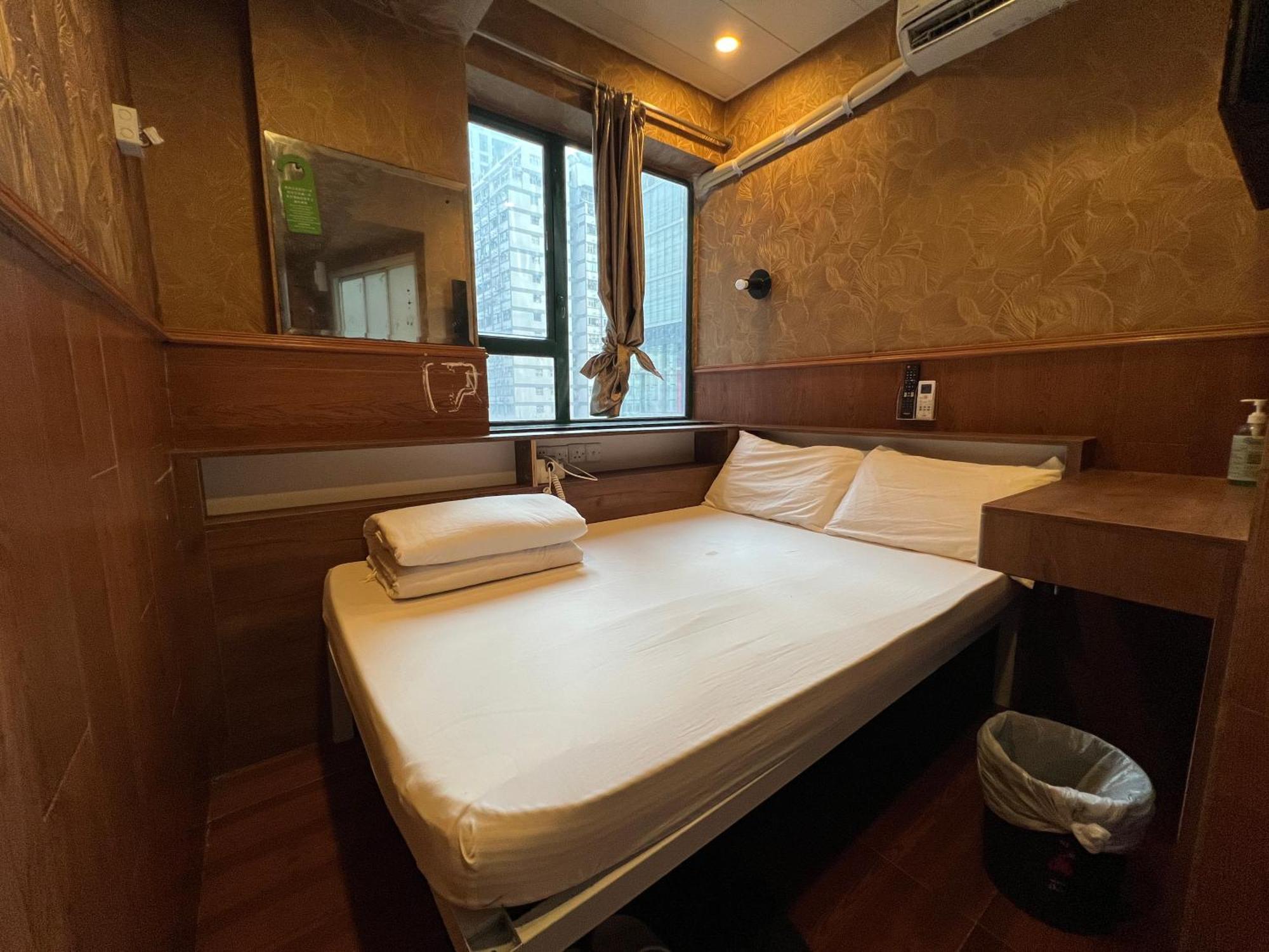 Hostel Just On Nathan Road *