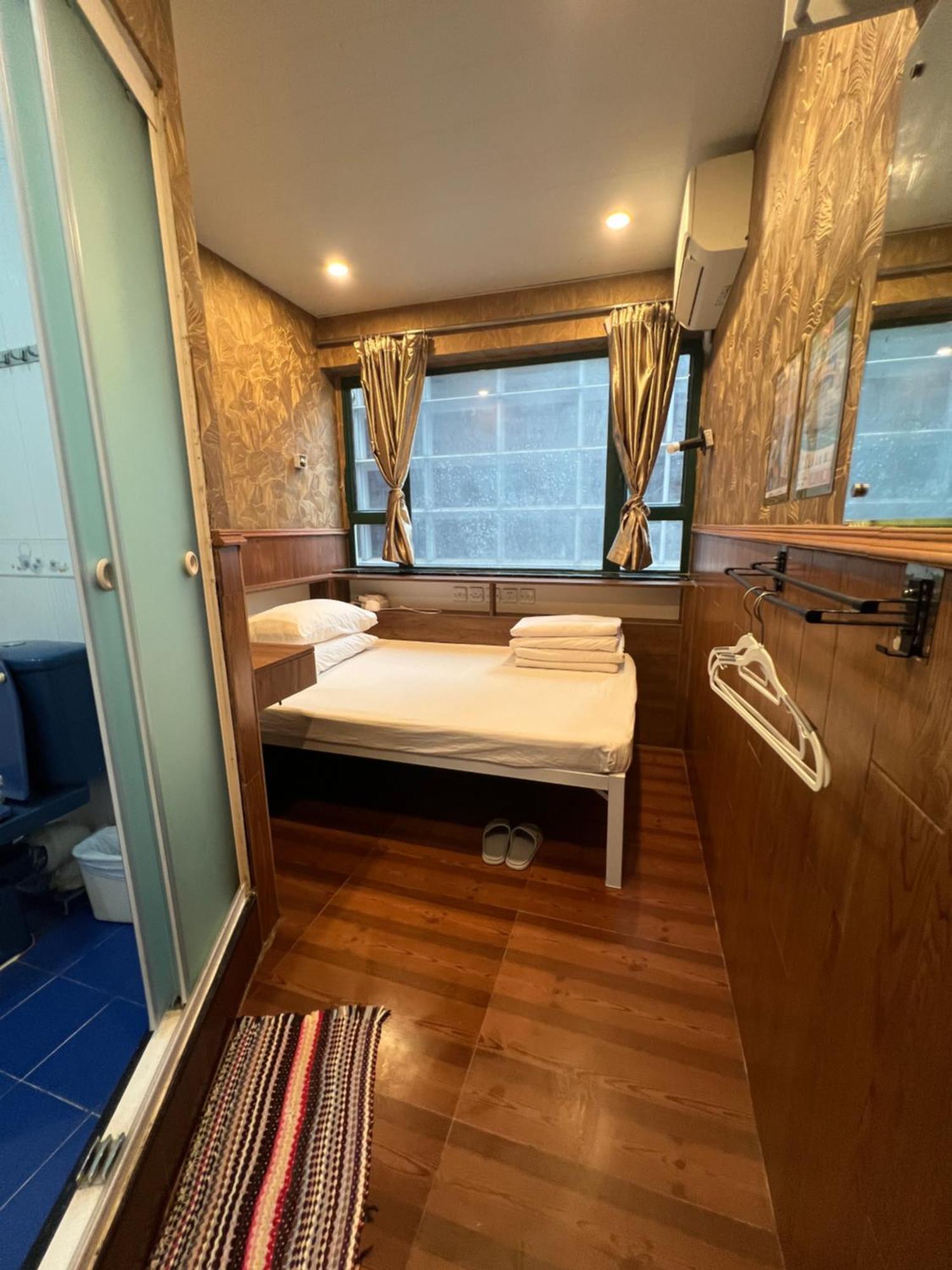 Hostel Just On Nathan Road Hong Kong