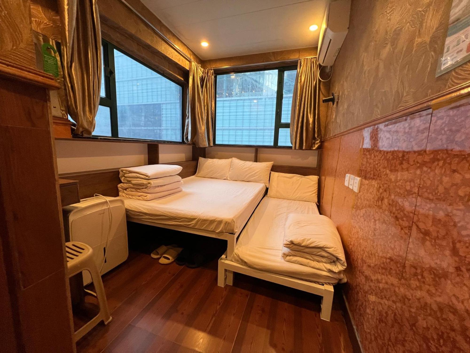 Hop On Nathan Road Hostel *