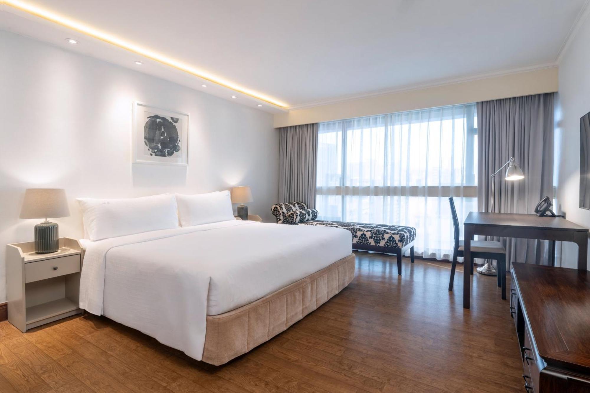 Golden Mile By Ihg Hotel 4*