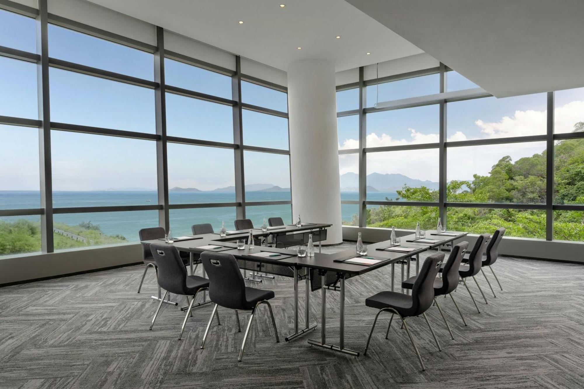 Hotel Le Meridien Hong Kong, Cyberport 5*