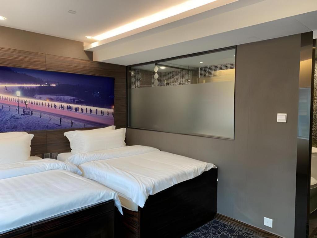 J Link Hotel
