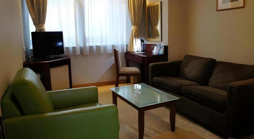 Hotel West