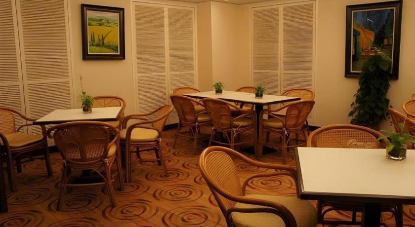 West Hotel 3*