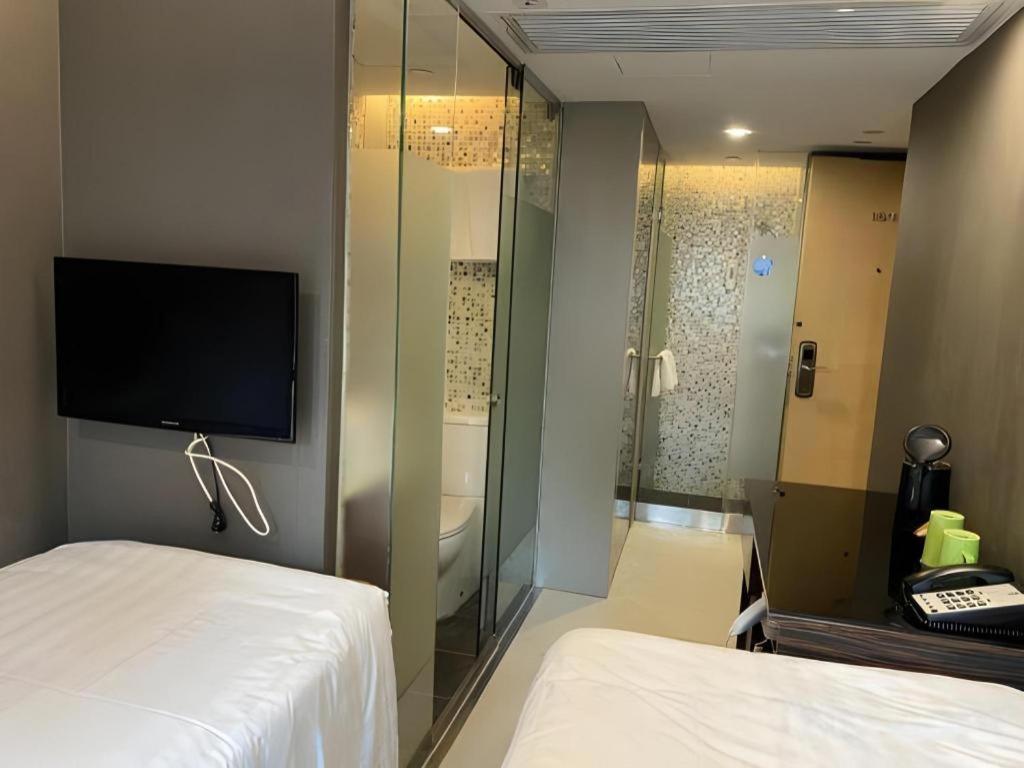 Hotel J Link