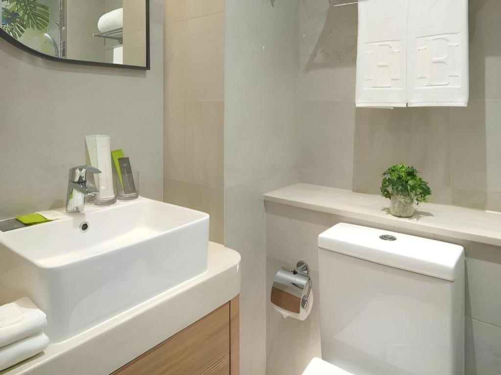 Ease Access - Lai Chi Kok 4* Hong Kong