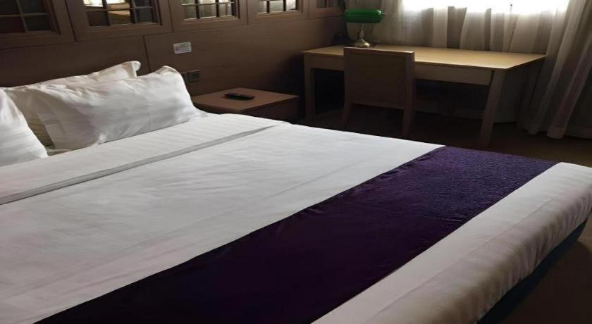 Hotel Largos 3*