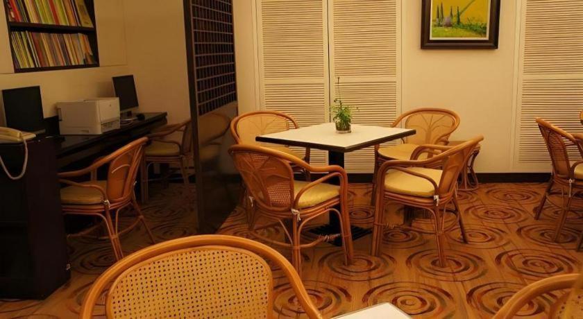 West Hotel 3*