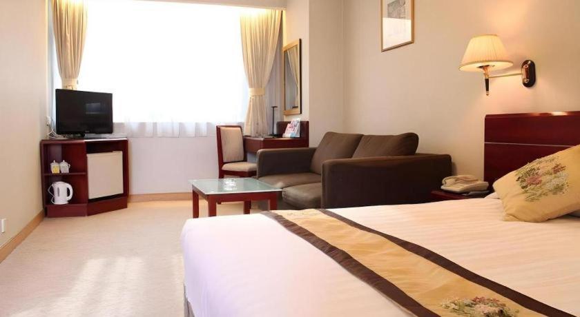 West Hotel