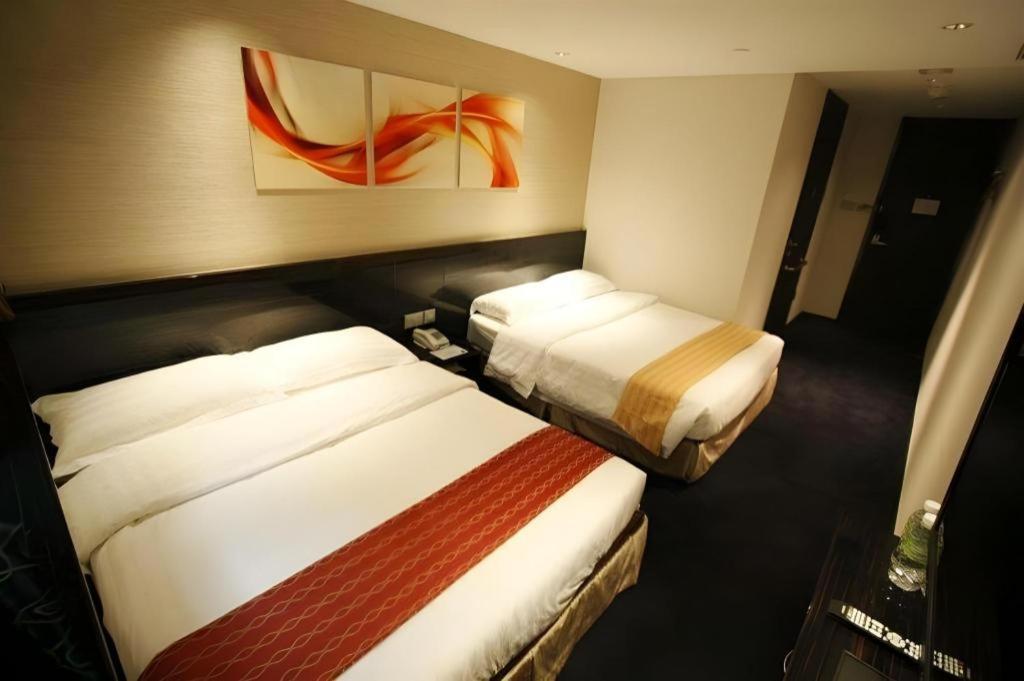 Noble Park Hotel