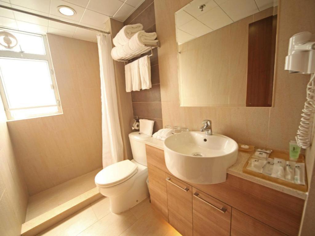 Hotel H1