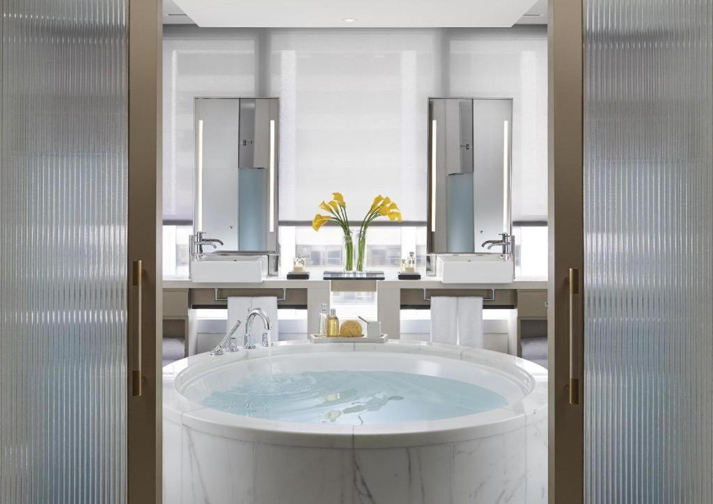 The Landmark Mandarin Oriental 5* Hong Kong
