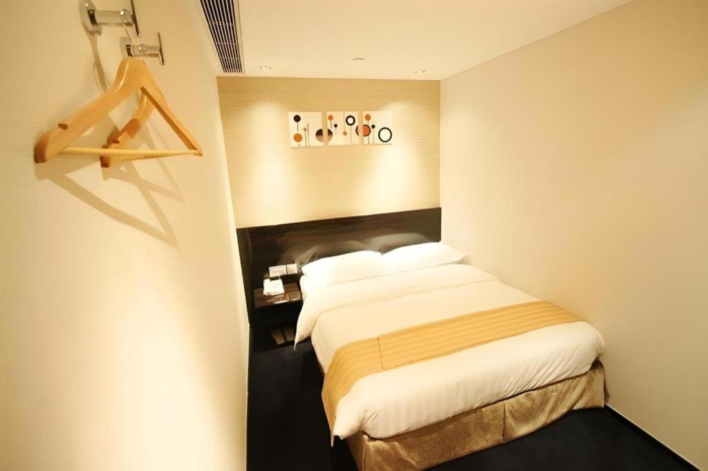 Hotel Noble Park 3*
