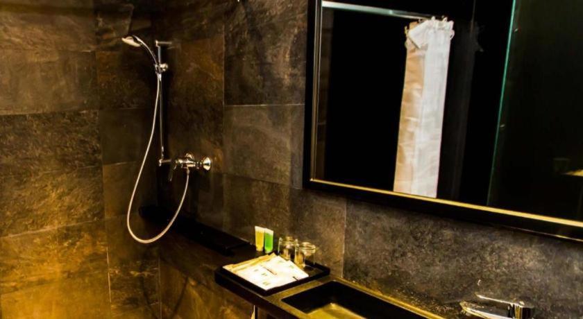 Hotel Noble Park 3*
