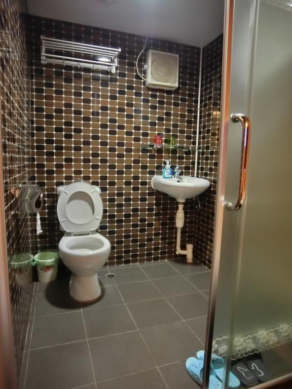 Bloomy Guest house *