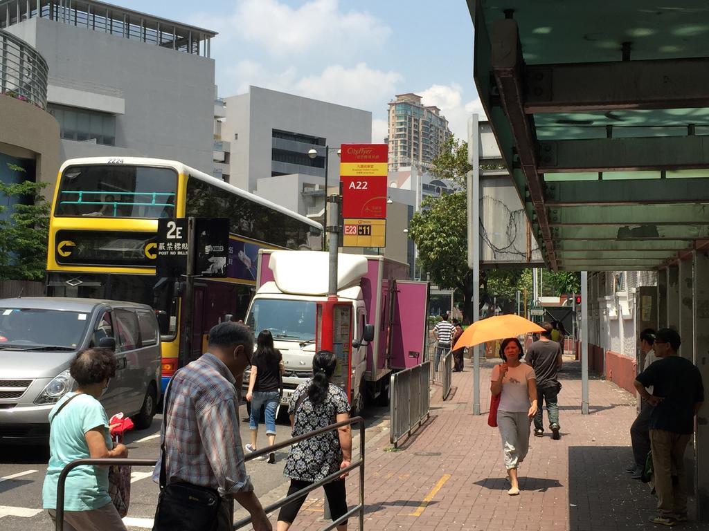 Rent-a-room * Hong Kong
