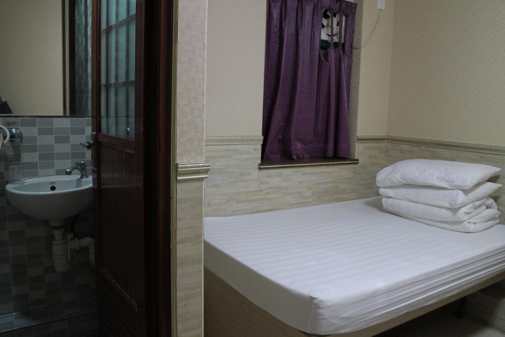 Orchid Wisma tamu *