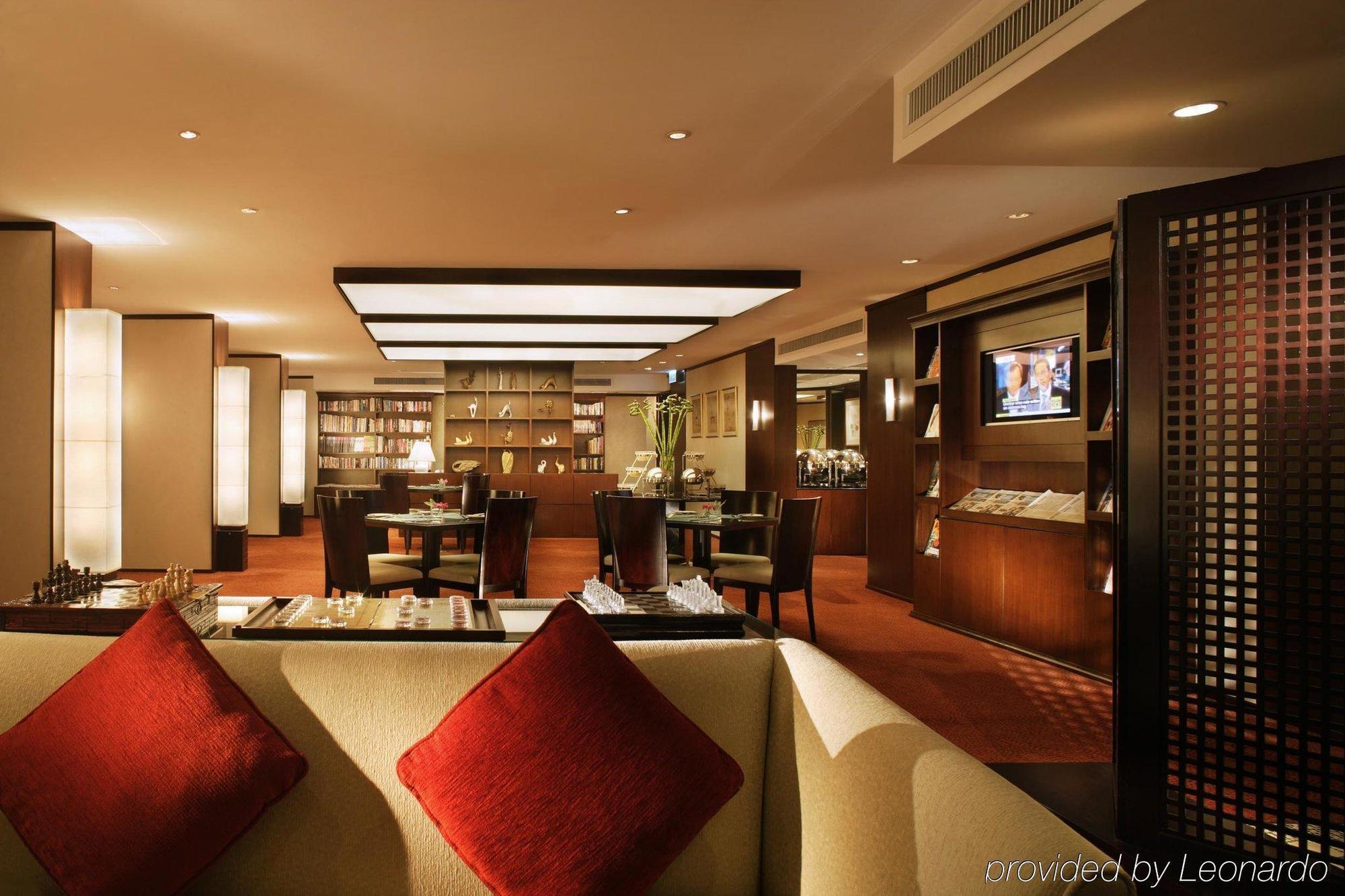 Hotel Gateway Hotel, Marco Polo 4*