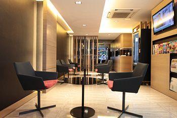Metacity Mk 名廸旺角 Hong Kong