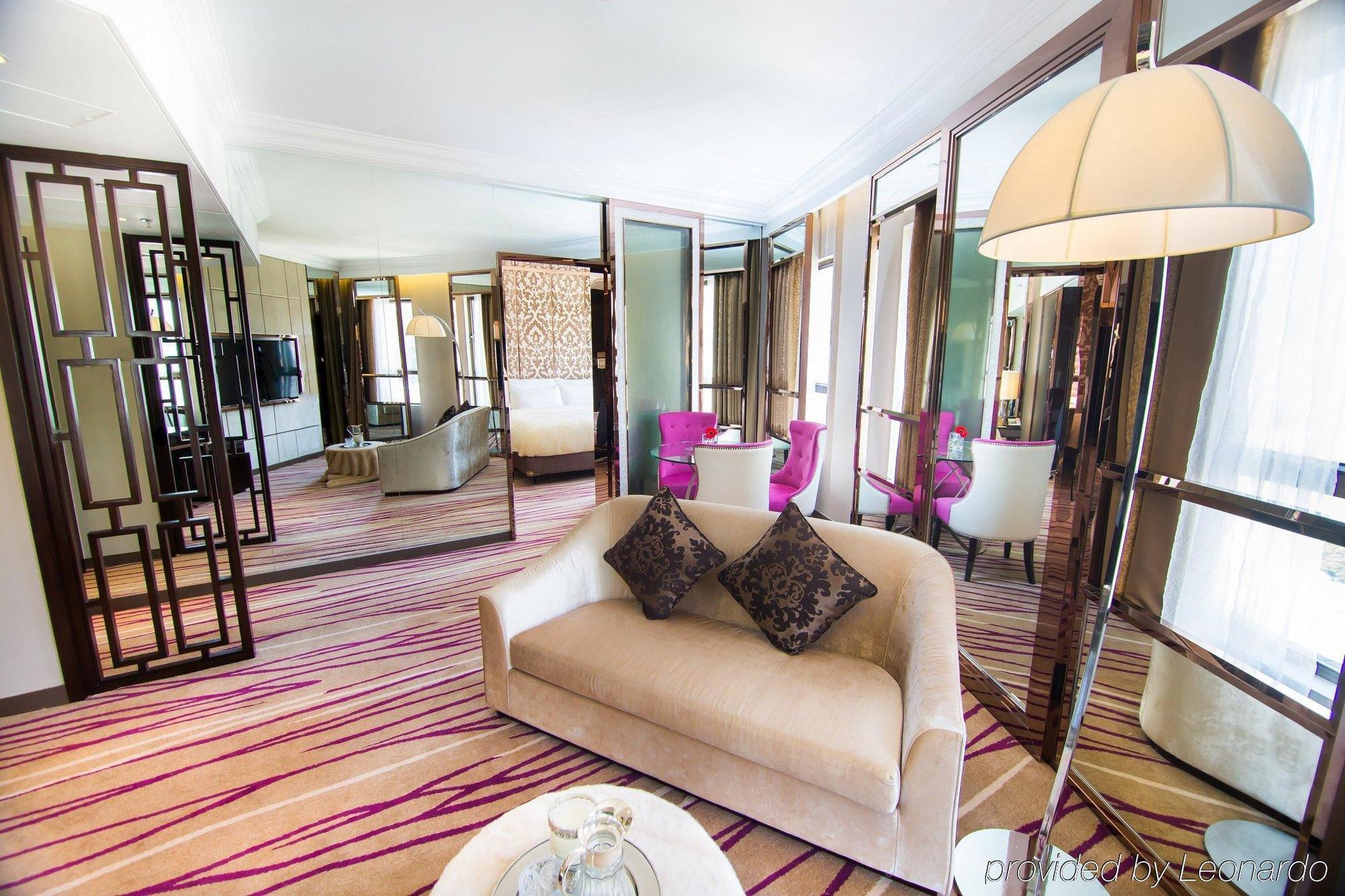 Dorsett Wanchai, Khách sạn