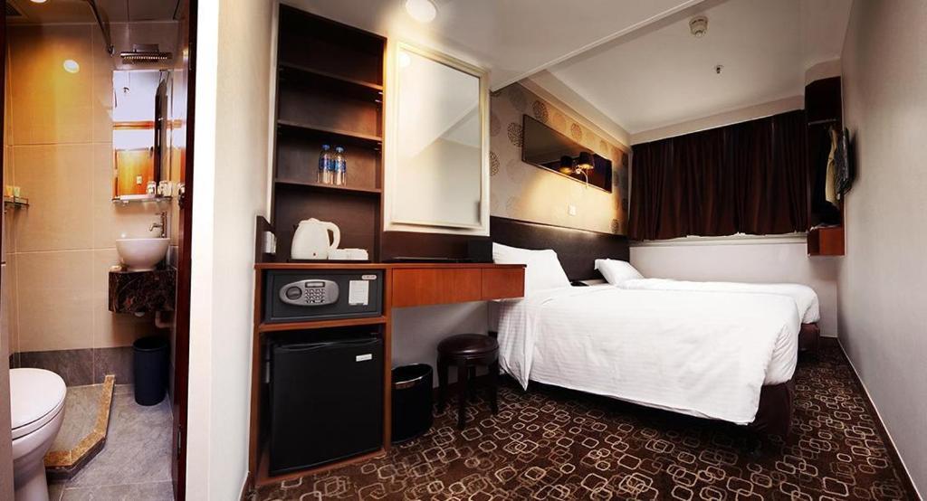 Lander Edward Hotel