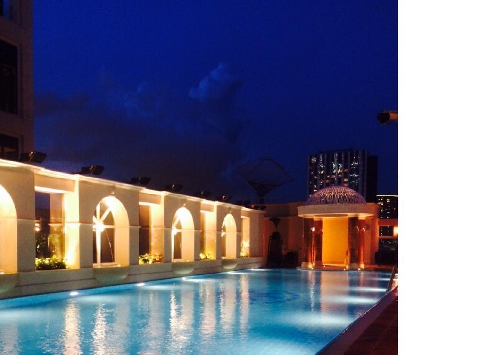 The Royal Garden Hotel 5*