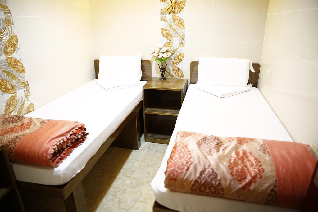 Sandhu Guest house 2*