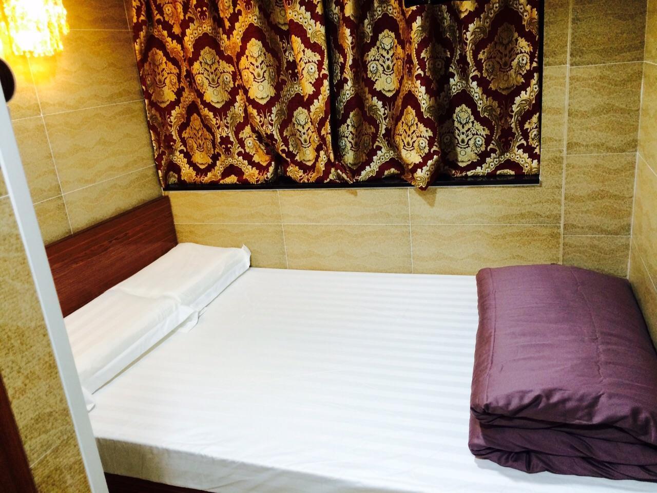 Valentine Hotel